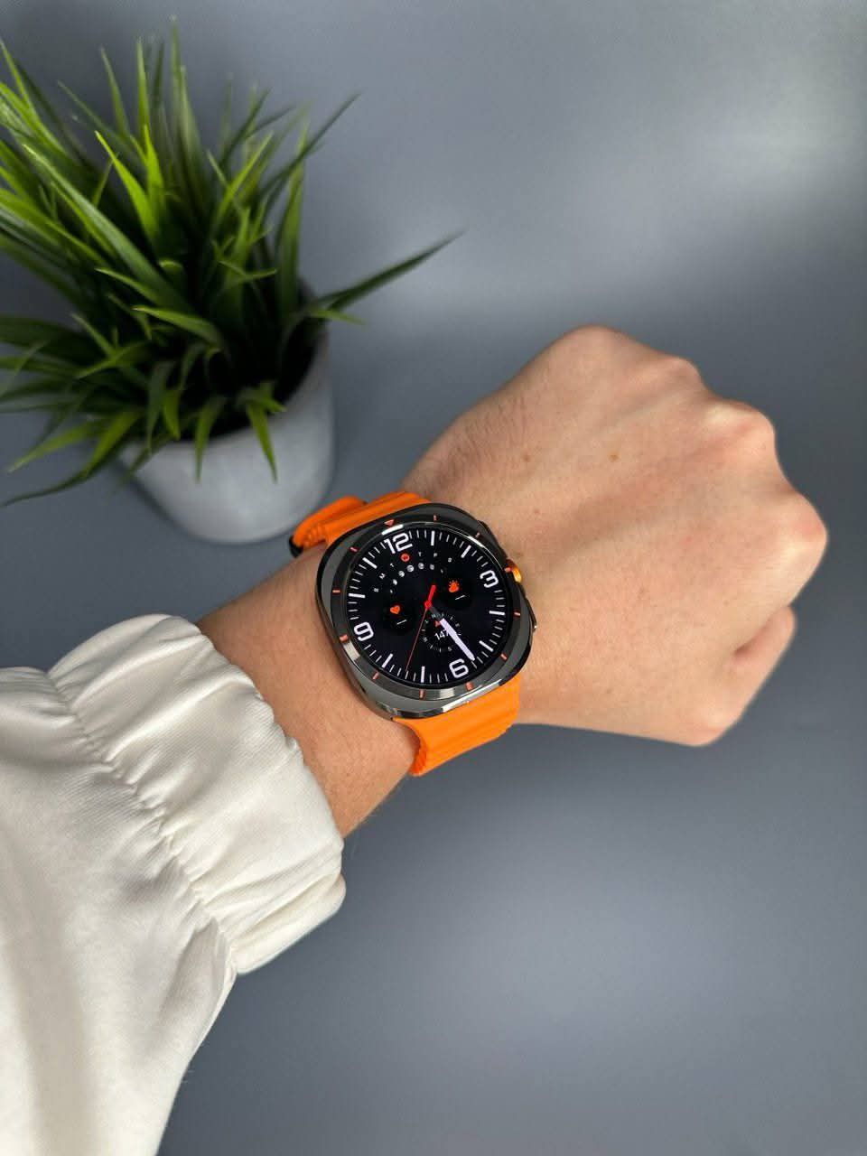 W7 ULTRA SMART WATCH