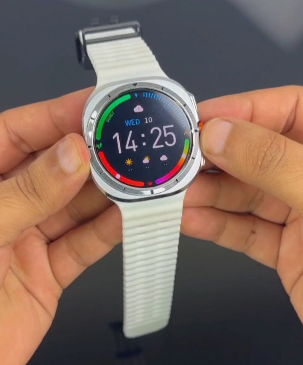 W7 ULTRA S-WATCH
